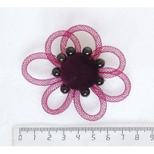 Брошь из граната и бархата "цветок" с ювелирной сеткой