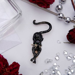 Брошь "Кошка" грация, цвет черный, цвет золотистый (стразы, эмаль, бижутерный сплав)