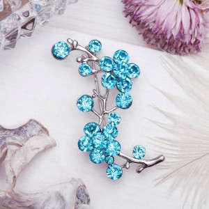 Брошь "Цветы" ветвь яблони, цвет голубой, цвет серебристый (стразы, бижутерный сплав)