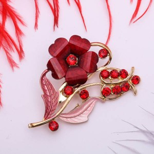 Брошь "Цветение", цвет красный, цвет золотистый (пластик, стразы, эмаль)