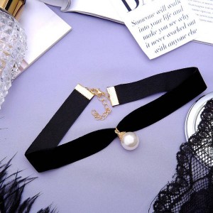 Ожерелье на струнке "Шарик", жемчужина, цвет чёрный (пластик, текстиль)