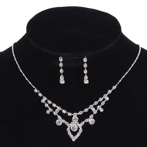 Комплект: серьги, колье Wedding, цвет белый, цвет серебристый