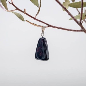 Кулон треугольник гранат (имитация)