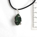 Кулон из уваровита в мельхиоре, 22х13мм