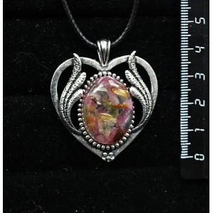 Кулон из турмалина и волосатика (кабашон-мозаика), овал 25х18мм, оправа "сердце с крыльями"