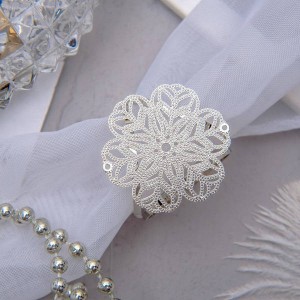 Кольцо для платка "Цветок" ажур, цвет серебристый (бижутерный сплав)