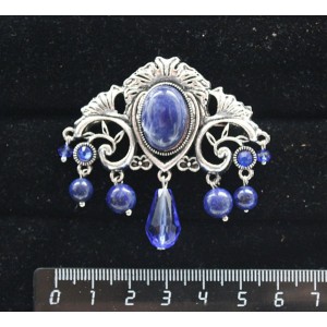 Брошь из содалита "трюмо", овал 18х13мм, со стразами и подвесками из хрусталя и лазурита