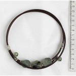 Колье из пренита на струнке, витой бочонок, шарики 10мм и 6мм