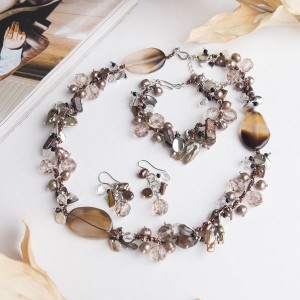 Комплект: серьги, колье, браслет "Жемчуг кеши" с хрусталём, цвет коричневый (стекло,  бижутерный сплав)