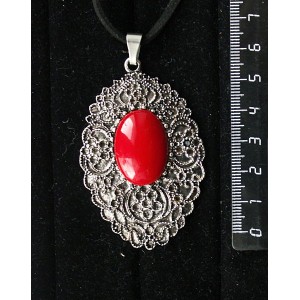 Кулон из коралла красного (иск.), овал 25х18мм, филигрань