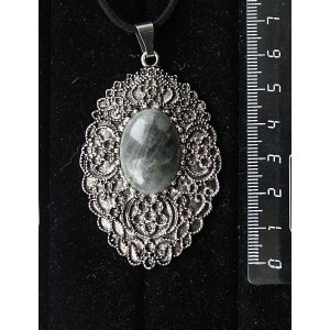 Кулон из лабрадорита, овал 25х18мм, филигрань