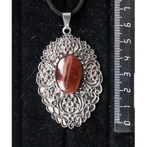 Кулон из бычьегоглаза, овал 25х18мм, филигрань