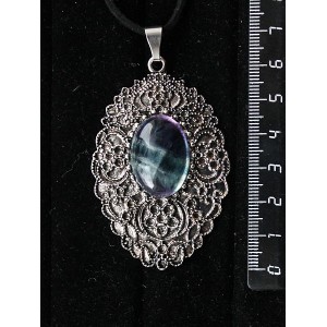 Кулон из флюорита, овал 25х18мм, филигрань