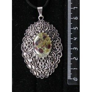 Кулон из  хризолита и граната (кабошон-мозаика) , овал 25х18мм, филигрань