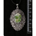 Кулон из волосатика и хромдиопсида (кабошон-мозаика), овал 25х18мм, филигрань