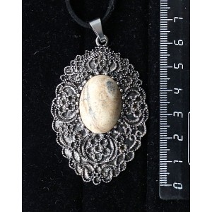 Кулон из яшмы песочной, овал 25х18мм, филигрань