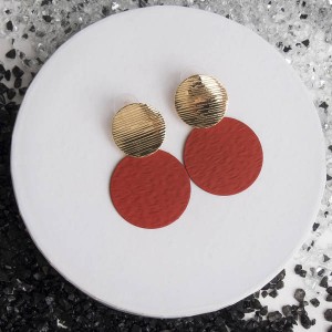 Серьги металл "Леди" текстурные, цвет красный, цвет золотистый