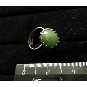 Кольцо с нефритом, овал 18х13мм, безразмерное