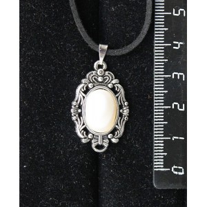 Кулон из агата белого, основа "принцесса", овал 14х10мм