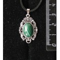Кулон из малахита, основа "принцесса", овал 14х10мм