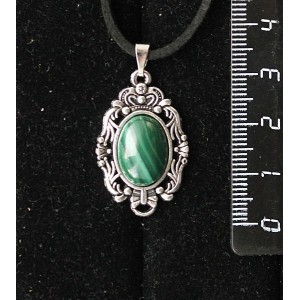 Кулон из малахита, основа "принцесса", овал 14х10мм