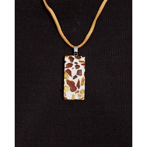 Кулон из янтаря, прямоугольник-мозаика, цвет молочный