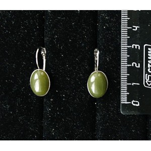 Cерьги из нефрита, овал 14х10мм, замок петелька