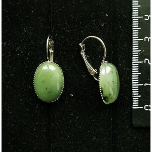 Серьги из нефрита, овал 18х13мм, замок петелька