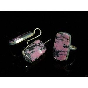 Кольцо серьги с родонитом в посеребрении прямоугольник 16*27мм