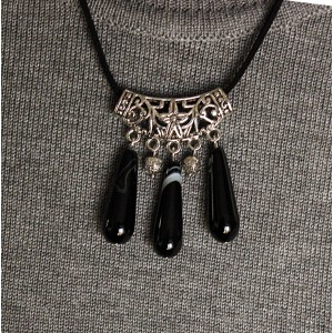 Колье-кулон из агата черного, 3 капли 30х10мм+ажурные бусинки