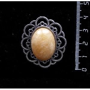 Брошь из авантюрина желтого, овал 25х18мм, "ромашка"