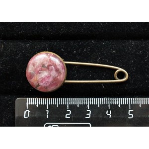 Брошь-булавка с турмалином розовым (кабошон-мозаика), круг 18мм, цвет бронза