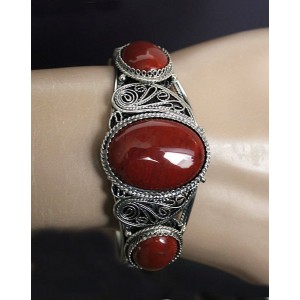 Браслет из яшмы красной, филигрань, ручная работа, камень овал 25х18мм, овал 18х13мм