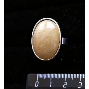 Кольцо с авантюрином желтым, овал 25х18мм, безразмерное (литая оправа)