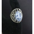 Кольцо из лазурита бело-синего, филигрань, ручная работа, камень овал 18х13мм