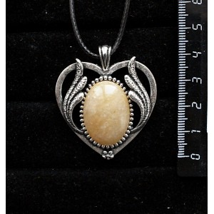 Кулон из авантюрина желтого, овал 25х18мм, оправа "сердце с крыльями"