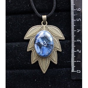 Кулон из кианита (кабошон-мозаика), овал 25х18мм, "лист"