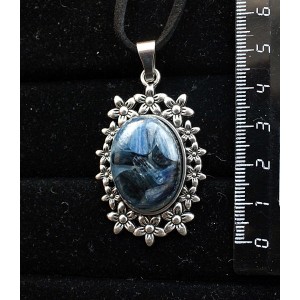 Кулон из кианита (кабошон-мозаика), овал 25х18мм, основа "клумба"