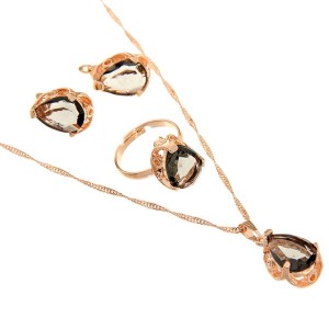 Гарнитур 3 предмета: серьги, кулон, кольцо безразмерное "Эдель", капля, цвет серый, цвет золотистый (пластик) Гарнитур 3 предмета: серьги, кулон, кольцо безразмерное "Эдель", капля, цвет серый, цвет золотистый (пластик)