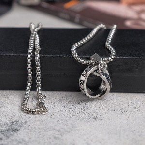 Мужской кулон, "Викинг" переплетение колец, цвет чернёное серебро, 60 см (бижутерный сплав) Мужской кулон, "Викинг" переплетение колец, цвет чернёное серебро, 60 см (бижутерный сплав)