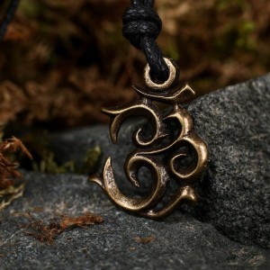 Кулон-амулет-брелок "Ом" №21, металлический (текстиль)