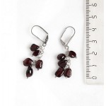 Серьги из граната, мятый овал 7-9мм на цепочке