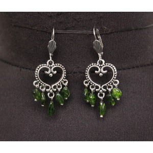 Серьги из хромдиопсида, овалы 5-8мм, коннектор "сердце витое"