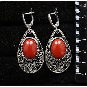 Серьги из яшмы красной, филигрань, ручная работа, камень овал 18х13мм, швензы посеребрение