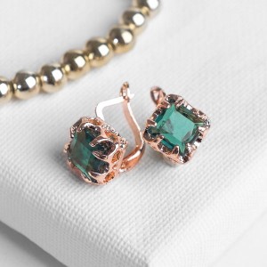 Серьги со стразами "Эдель" ромб, цвет зелёный, цвет золотистый (стразы)