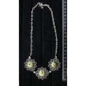 Колье из змеевика "3 цветка" на цепочке, 48-50см, круг 18мм