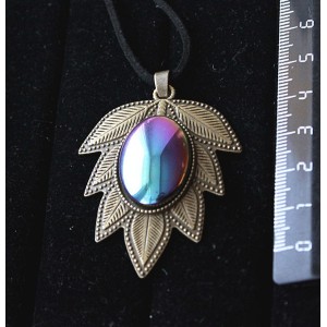 Кулон из гематита с радужным покрытием, овал 25х18мм, "лист"