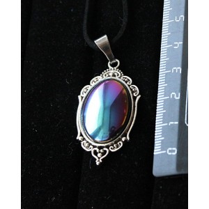 Кулон из гематита с радужным покрытием, овал 25х18мм, основа "медальон"