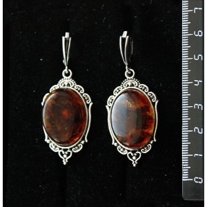 Серьги из янтаря темный, (кабошон-мозаика), овал 25х18мм, оправа "медальон", швензы посеребрение
