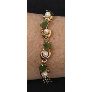 Браслет из жемчуга белого и нефрита "1 жемчужина в ободке"